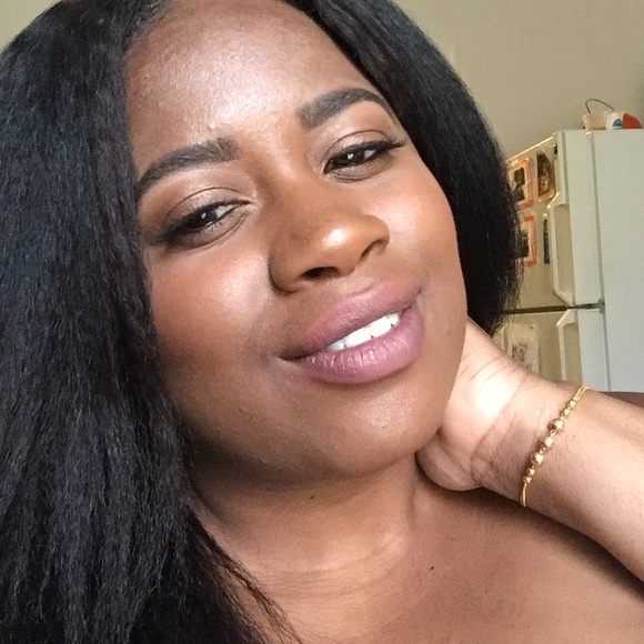 Meet your Posher, Sade - Picture 3 of 5